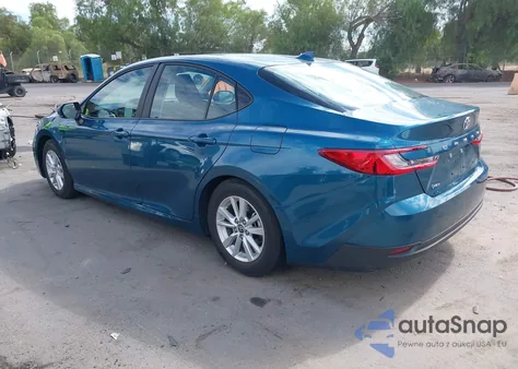 2025 Toyota Camry Le z USA, uszkodzony, nr VIN 4T1DAACK6SU152034